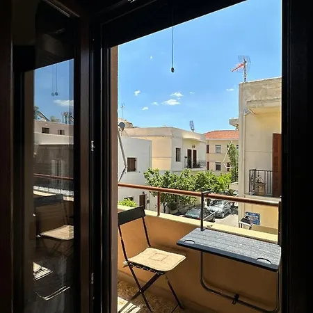 Kostas House