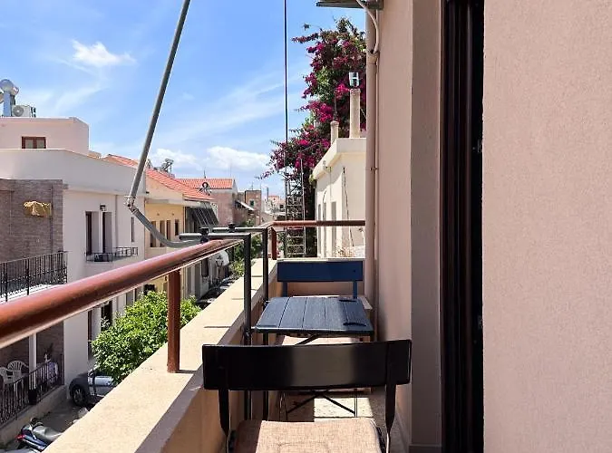 Апартаменти Kostas House *